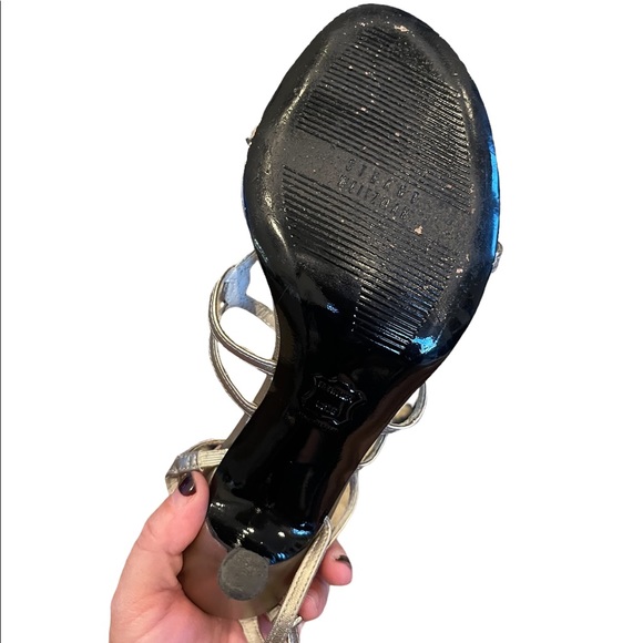 STUART WEITZMAN Metallic gold strappy sandal Size 7.5 - Picture 6 of 7